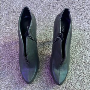 Nine West booties, gray, stiletto heal